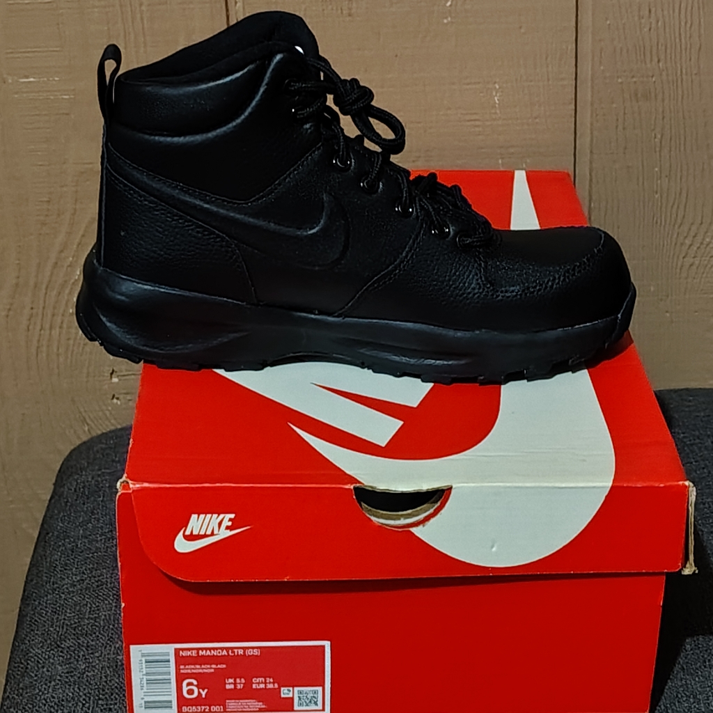 Nike Black Rugged Leather Boots